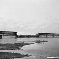 Dnyeper folyó, a felrobbantott vasúti híd.