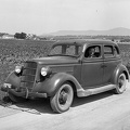 Ford V8 Modell 48, 1935-ös kiadású személygépkocsi.