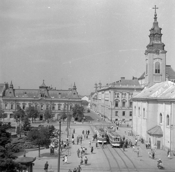 Szent László tér (Piata Unirii), Szent László templom.