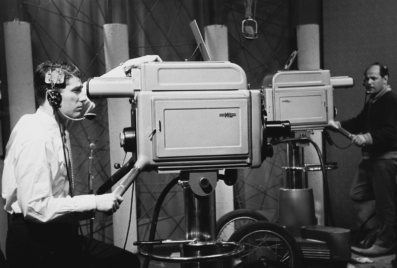 MTV stúdió, a Mechanikai Laboratórium (Mechlabor) által gyártott kamerák.